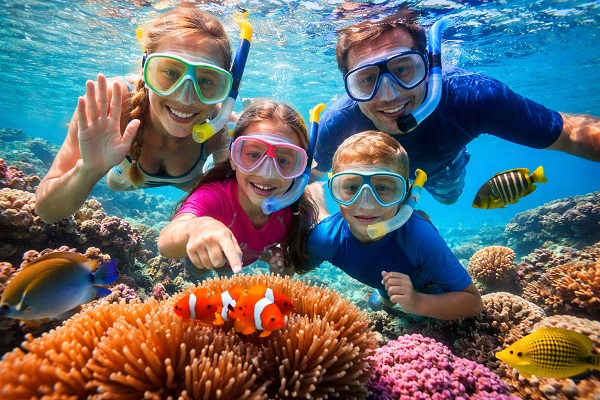 Discovering Marine Life at the Great Barrier Reef with Children